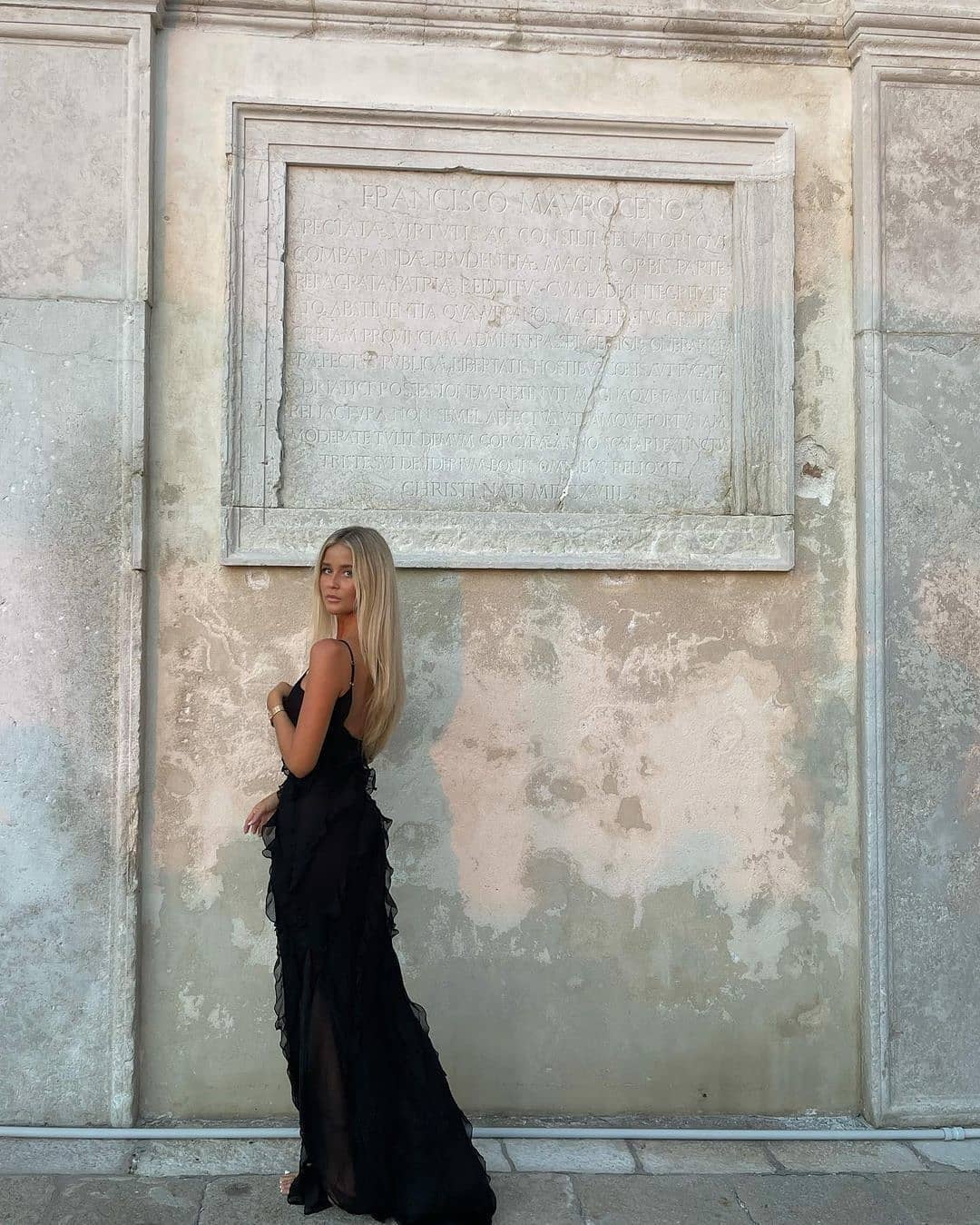 Vivienne | Graceful Backless Maxi Dress