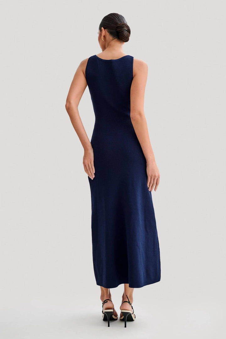 Isla | Sleek Textured Maxi Dress
